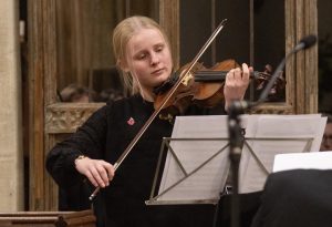 Holly Viner plays the violin